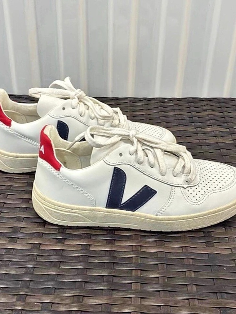 VEJA V-10 Leather White Nautico Pekin Sneakers